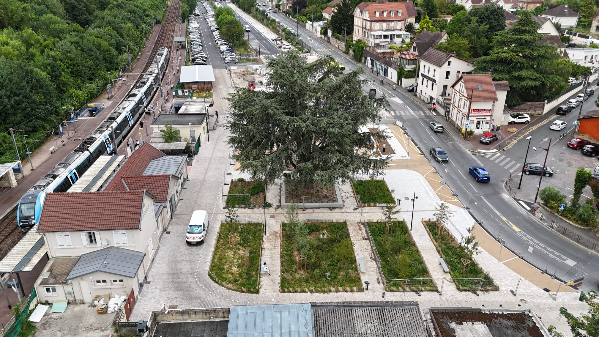 Réinventer les accès à la gare d'Écouen-Ézanville grâce au réemploi